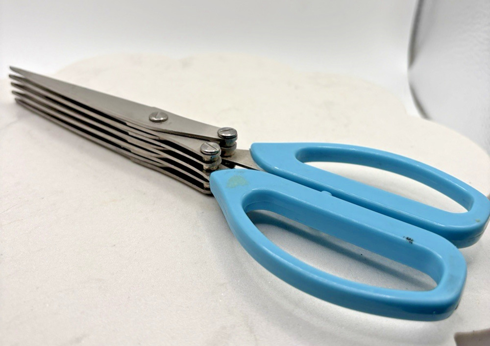 Multi Blade Herb Scissors Blue Colored Handle Stainless Steel 5 Blades 3"